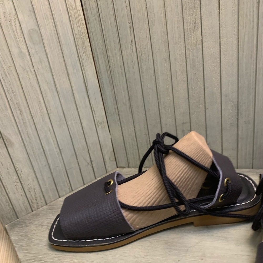 NWOT Kino Navy Leather Handmaids Strappy Sandals 7 - Picture 9 of 10